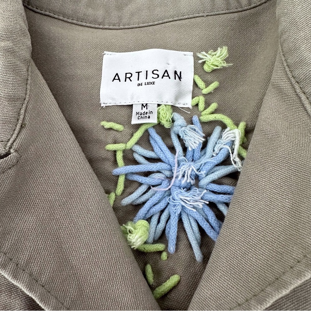 Artisan De Luxe Embroidered Button Up Jacket - Picture 3 of 10